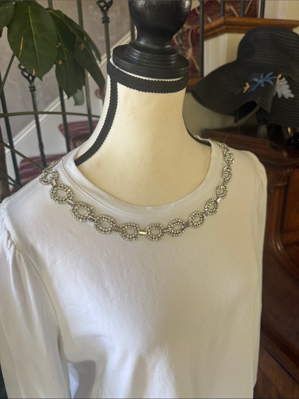 Chicos elegant white blouse women’s size 12. Excellent condition 95% cotton. - Picture 8 of 13